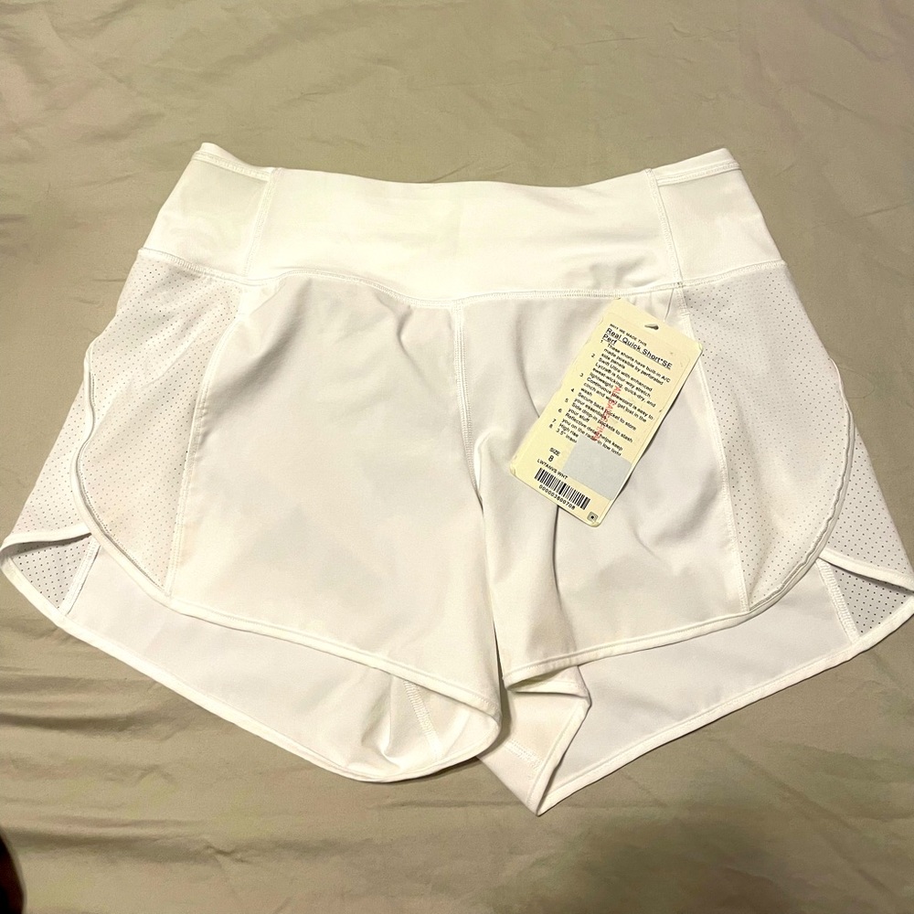 Lululemon real quick short size 8 new with tags